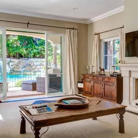 Sleeps 8 Pool Air Con Wifi 빌라 *