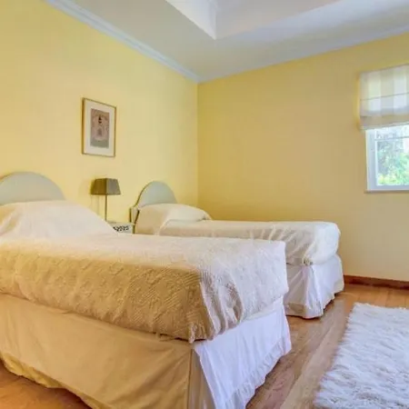 빌라 Sleeps 8 Pool Air Con Wifi *