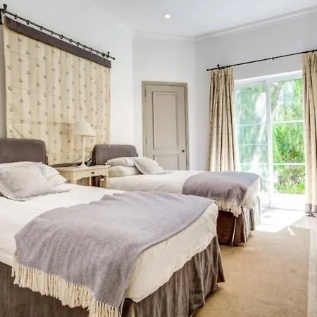 Sleeps 8 Pool Air Con Wifi 빌라 발도로보