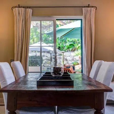 Sleeps 8 Pool Air Con Wifi *