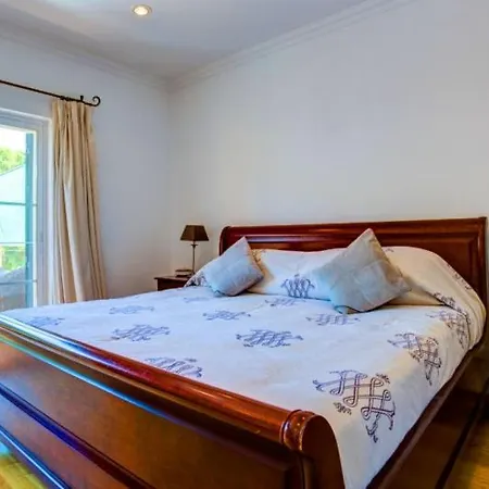 Sleeps 8 Pool Air Con Wifi * 발도로보